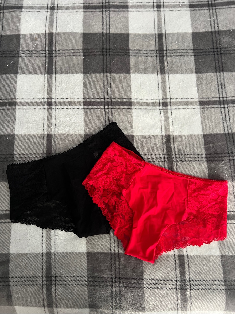 PINK Victoria's Secret Lace-Trim Hipster - Black & Red